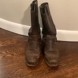 Harness Frye boots size 8